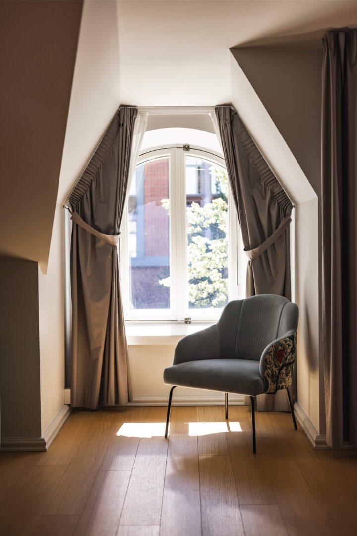 Boutique_room_with_beautiful_details