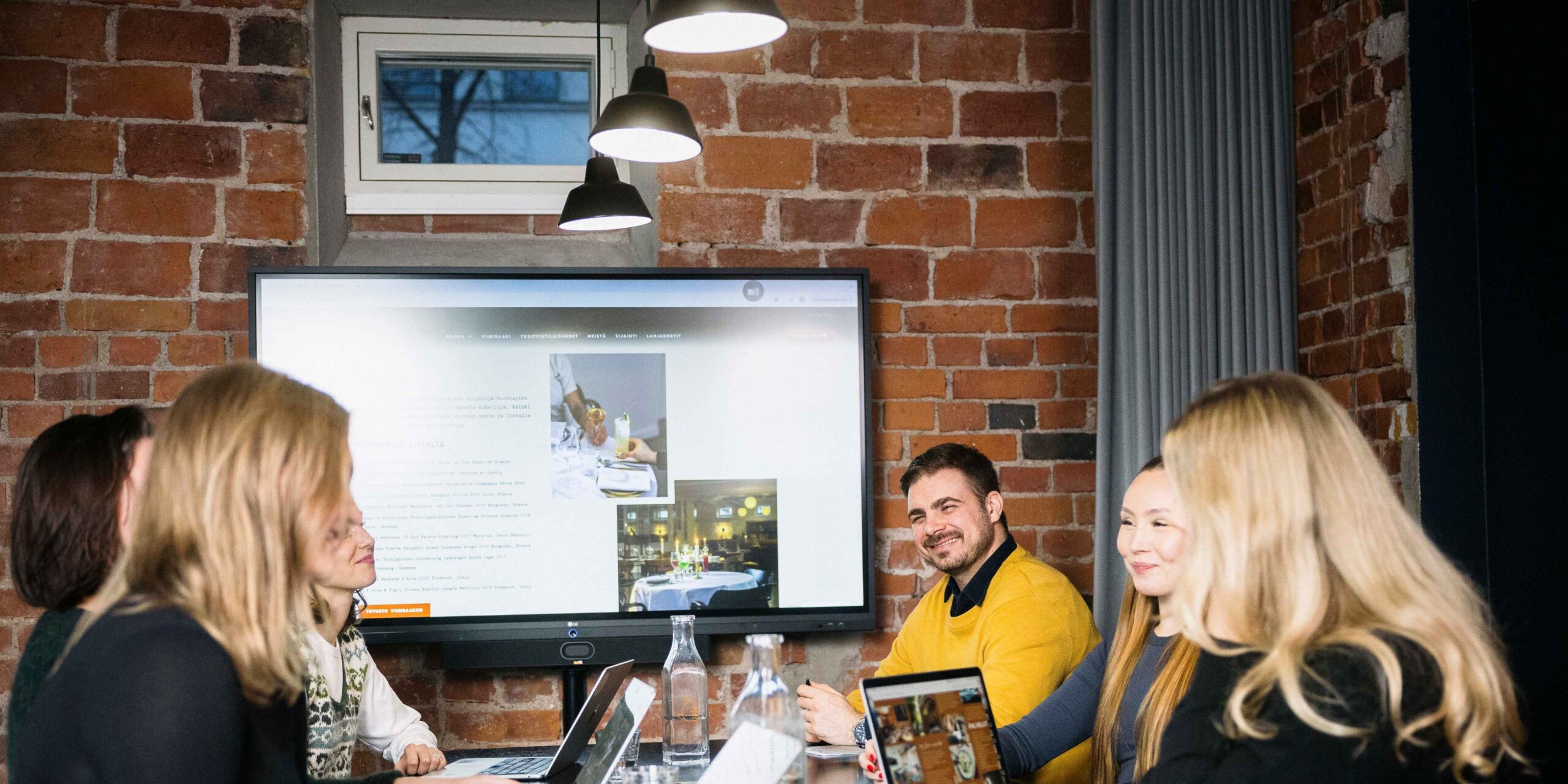 Kokoustilat Kabinetti Konepaja