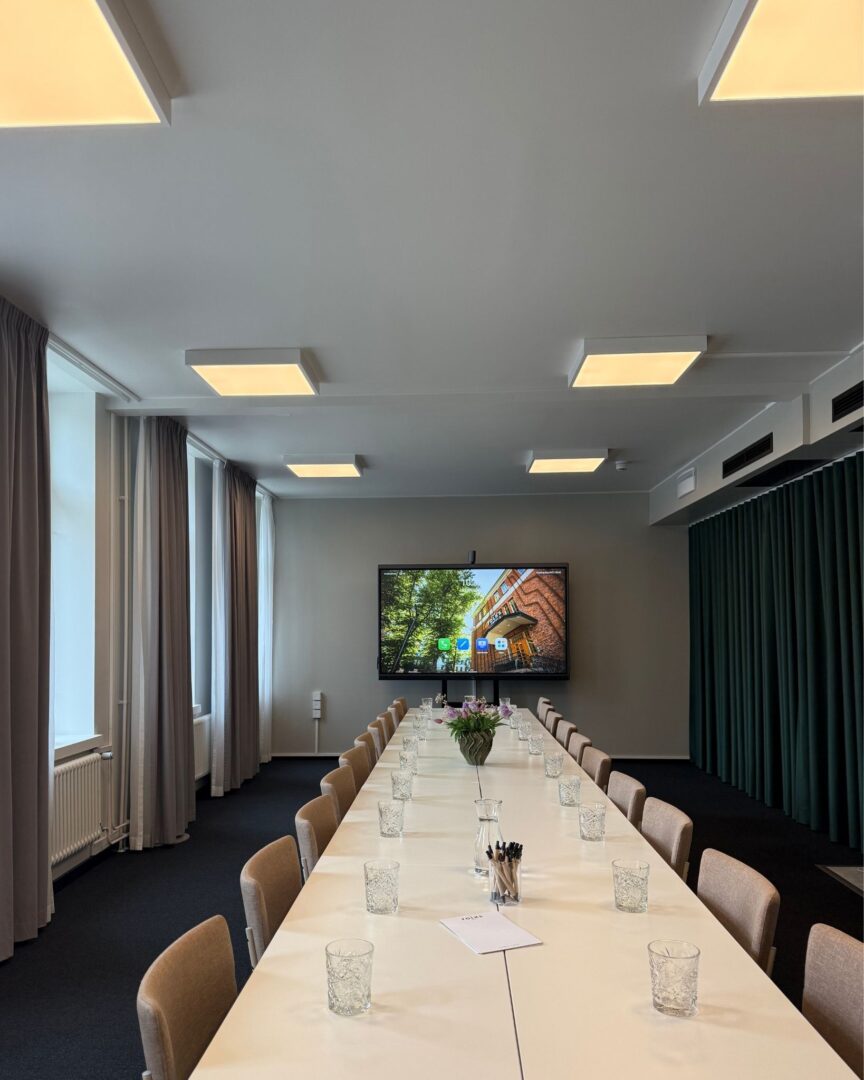 Bright meeting space in Konepaja, Helsinki The Folks Hotel